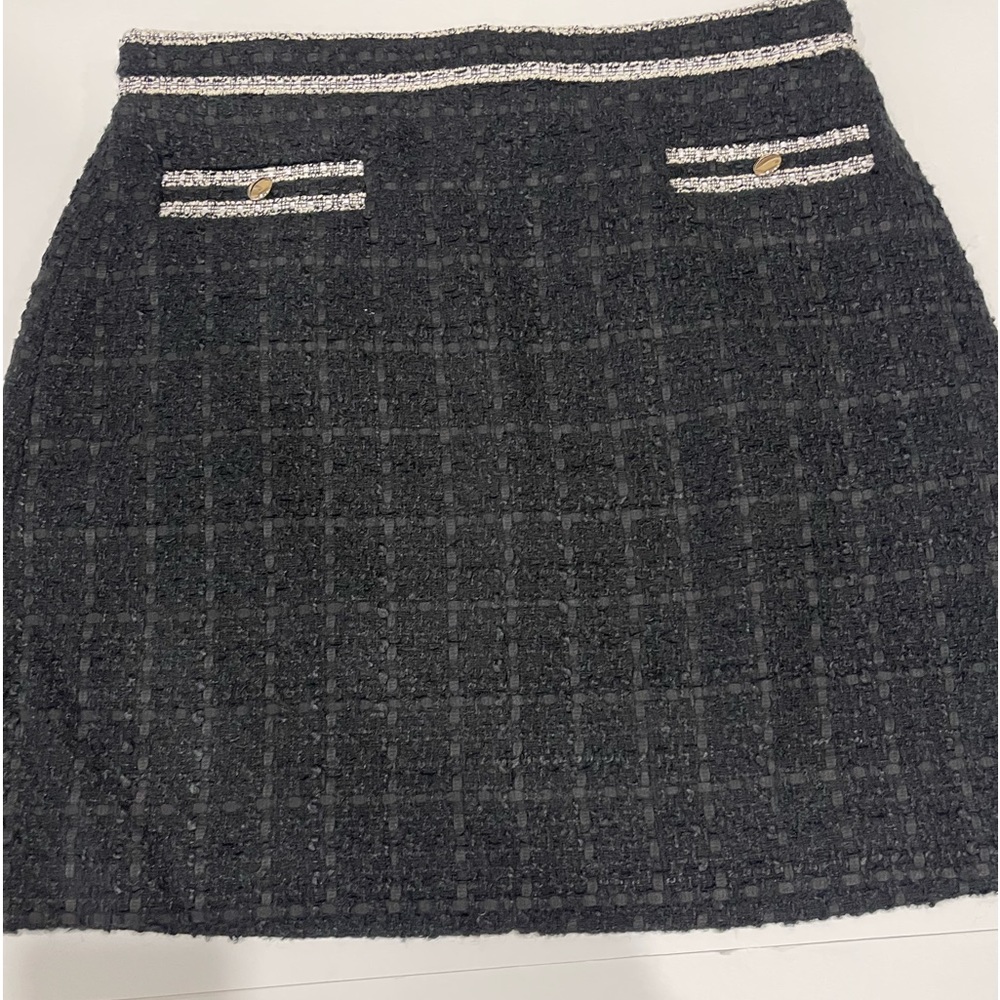 Ann Taylor tweed skirt size 10, fully lined, above the knee, NEW NO TAGS